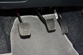 2014款吉利金刚1.5L手动进取型