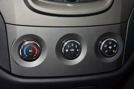 2014款吉利金刚1.5L手动进取型