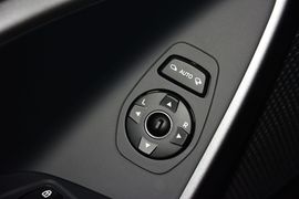 2015款现代全新胜达2.0T自动两驱智能型