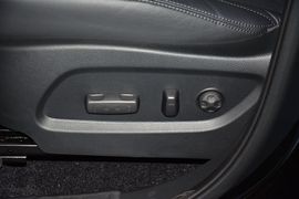 2015款现代全新胜达2.0T自动两驱智能型