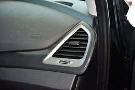 2015款现代全新胜达2.0T自动两驱智能型
