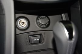 2015款现代全新胜达2.0T自动两驱智能型