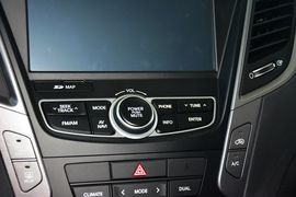 2015款现代全新胜达2.0T自动两驱智能型