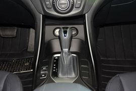 2015款现代全新胜达2.0T自动两驱智能型