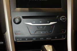 2013款福特蒙迪欧2.0L