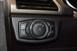2013款福特蒙迪欧2.0L