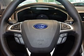 2013款福特蒙迪欧2.0L