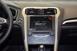 2013款福特蒙迪欧2.0L