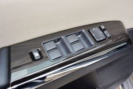 2015款马自达8
