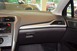 2013款福特蒙迪欧2.0L