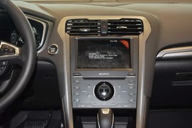 2013款福特蒙迪欧2.0L
