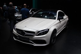 奔驰C63