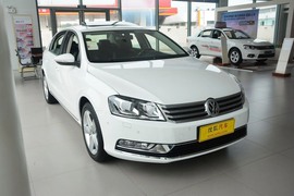 2015款大众迈腾1.8TSI豪华型