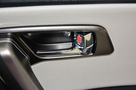 2015款奔腾X80