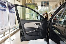 2015款奔腾X80