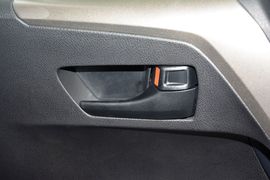 2015款丰田RAV4