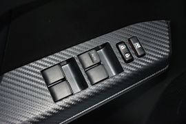 2015款丰田RAV4