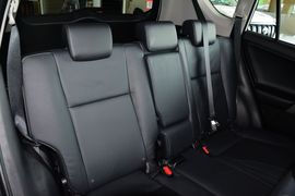 2015款丰田RAV4
