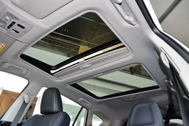 2015款丰田RAV4