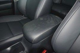 2015款丰田RAV4