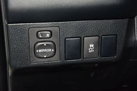 2015款丰田RAV4
