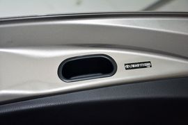 2015款丰田RAV4