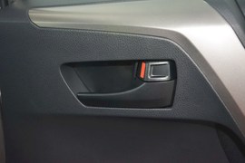 2015款丰田RAV4
