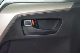 2015款丰田RAV4