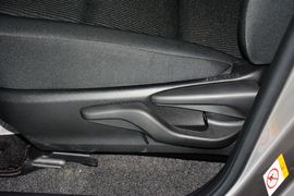 2015款丰田RAV4