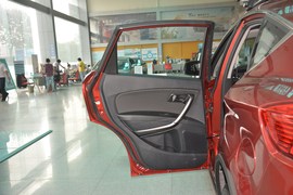 2015款奔腾X80