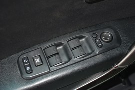 2015款奔腾X80