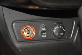 2015款奔腾X80
