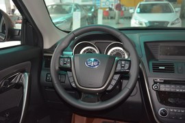 2015款奔腾X80