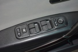 2015款奔腾X80