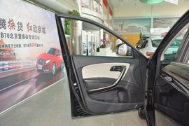 2015款奔腾X80