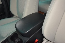 2015款奔腾X80