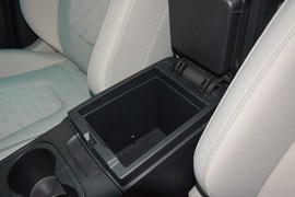 2015款奔腾X80