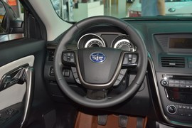 2015款奔腾X80
