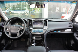 2016款丰田皇冠2.0T时尚版