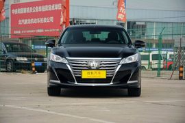 2016款丰田皇冠2.0T时尚版