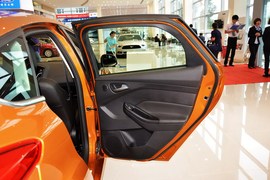 2015款福特福克斯两厢1.5L