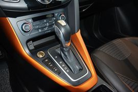 2015款福特福克斯两厢1.5L