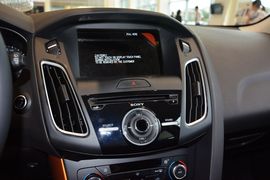 2015款福特福克斯两厢1.5L