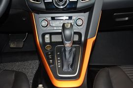 2015款福特福克斯两厢1.5L