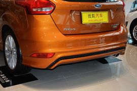 2015款福特福克斯两厢1.5L