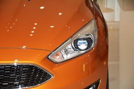 2015款福特福克斯两厢1.5L