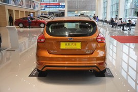 2015款福特福克斯两厢1.5L