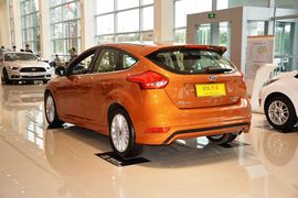 2015款福特福克斯两厢1.5L