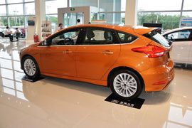 2015款福特福克斯两厢1.5L