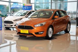 2015款福特福克斯两厢1.5L